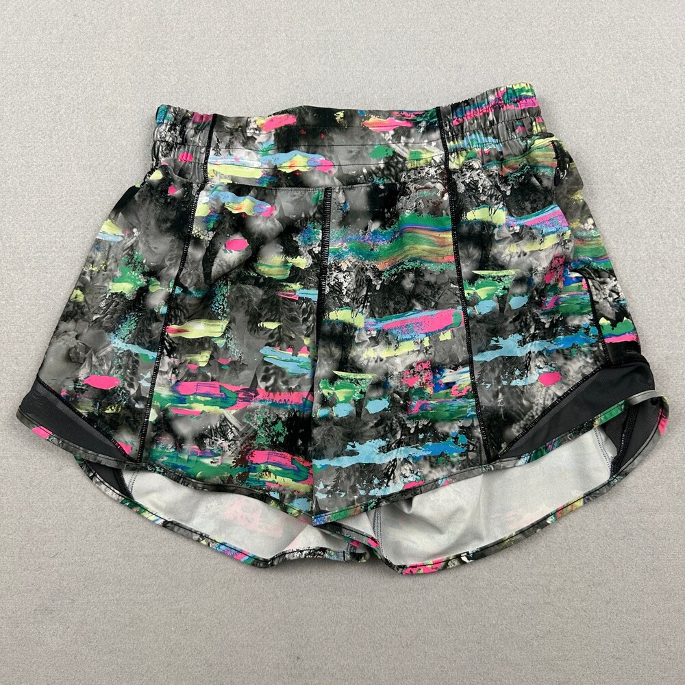 Lululemon Shorts Women 6 Flowerscope Black Hotty Hot High Rise 2.5 Lined Running